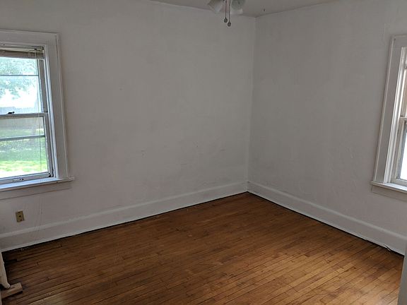 4th image of 2856-62 N Bartlett Ave #2856-04