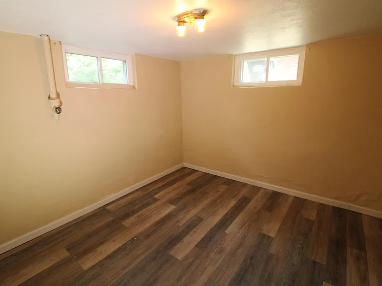 1718 Newport St — Photo 13