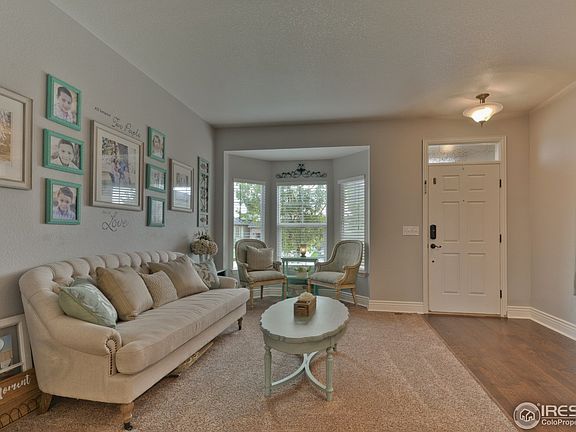 3rd image of 1576 Edenbridge Dr