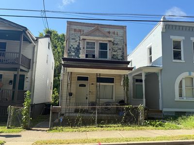 1827 Carll St, Cincinnati, OH, 45225