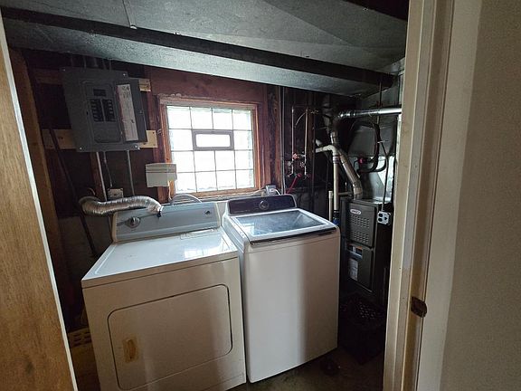 5th image of 611 Andover St