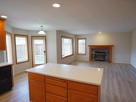 4th image of 2027 145th St SW