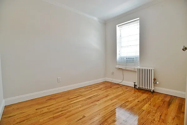 Rented by Warren T Real Estate Corp. | media 22