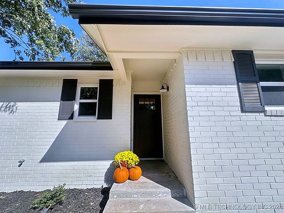 3rd image of 309 Dogwood Dr