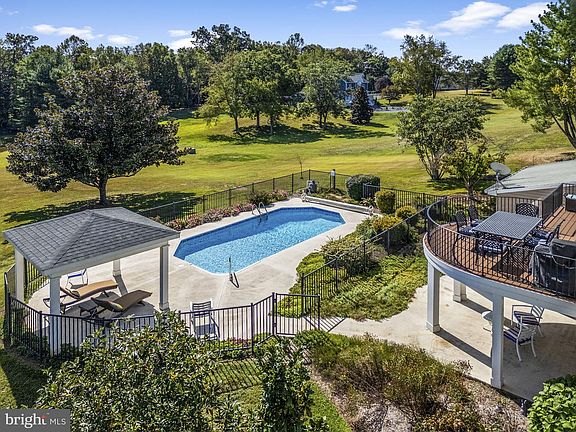 3rd image of 8056 Griffinsburg Rd