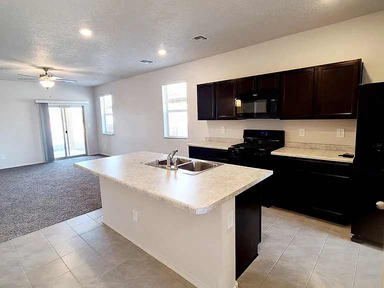 701 Desert Senna Ave SW — Photo 5