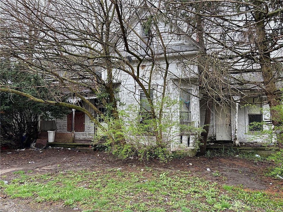 1st image of 3303 S Maysville St