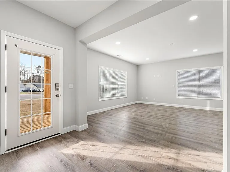450 Oliver Ridge Dr — Photo 21
