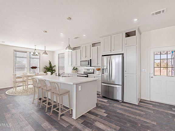 3rd image of 312 E O'Neil Drive #121