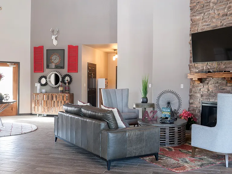 Elegant Clubhouse Lounge in Carrollton Apartment Community