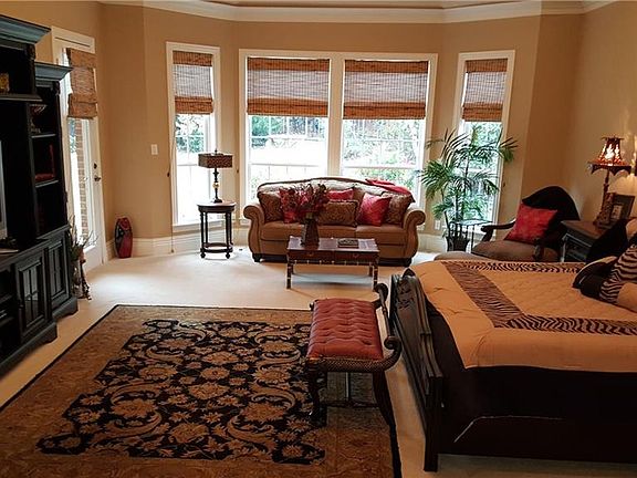 5th image of 710 Winding Bend Cir