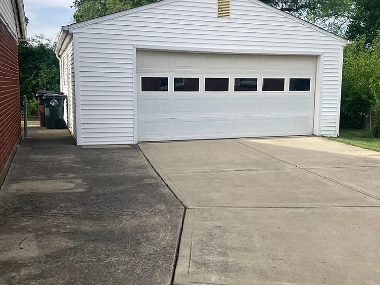 144 McCraw Dr — Photo 2