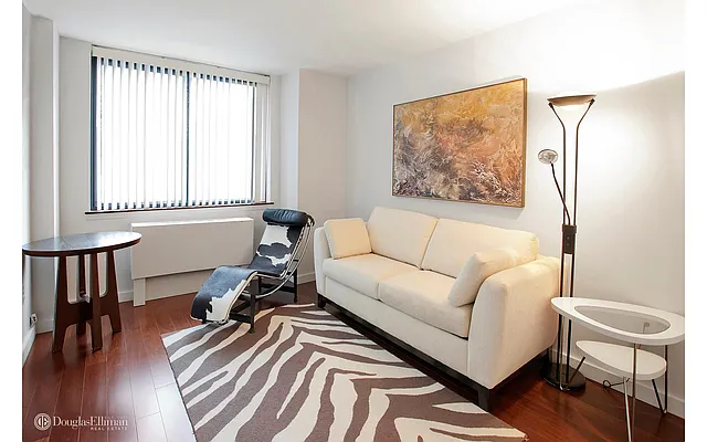 Rented by Douglas Elliman | media 17