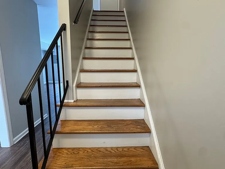River Oaks Townhomes at Fox Chapel — Photo 44