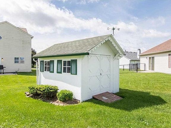 5th image of 7561 Corsican Cir