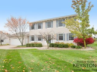 6488 Vantage Dr SE, Caledonia, MI 49316
