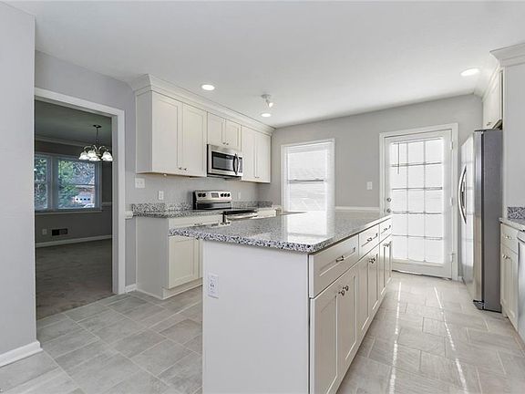 4th image of 7309 Midfield St #A