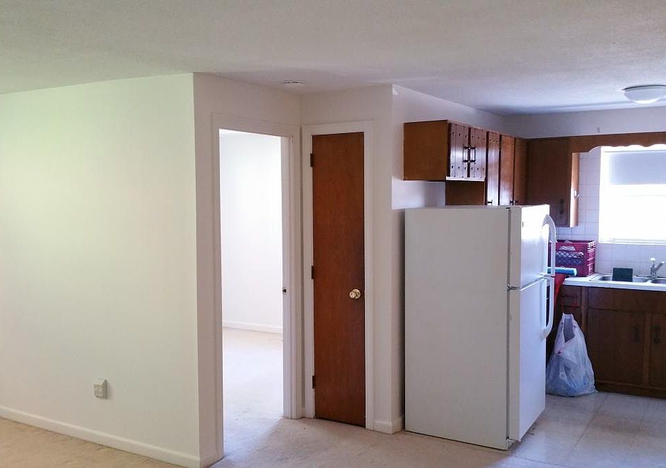 2nd image of 100 Washington St #12