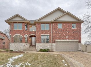 795 W Anthony Dr, Palatine, IL 60067