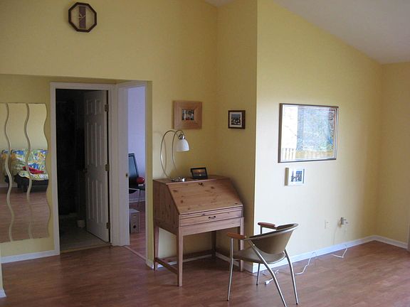 4th image of 364 Sandhurst Cir APT 7