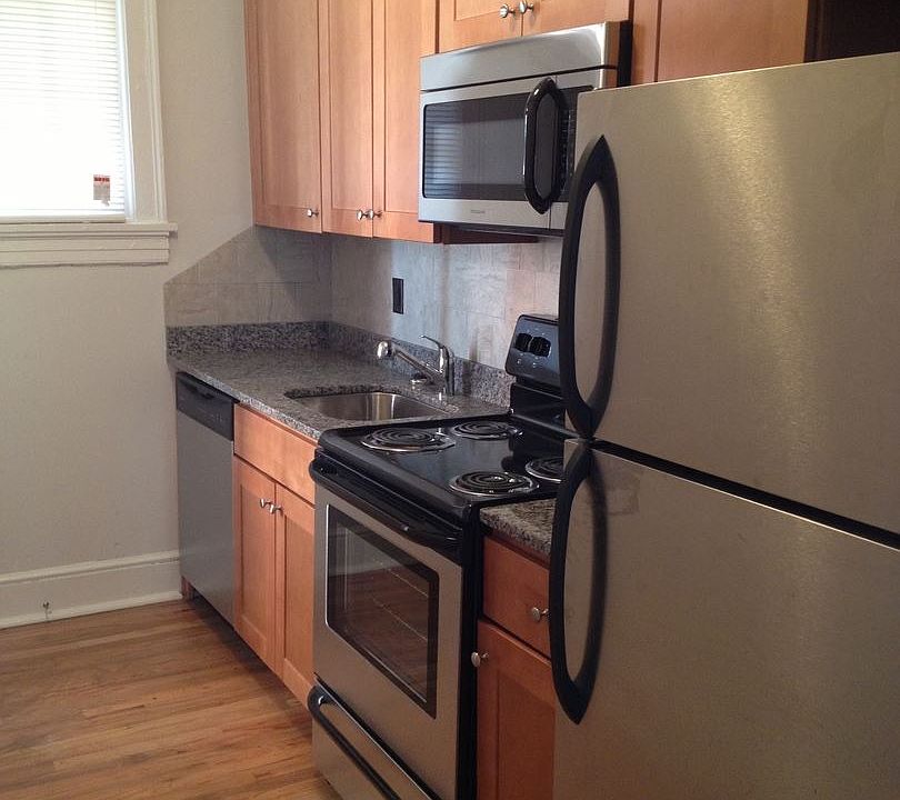 1st image of 1121 W Grace St APT 05