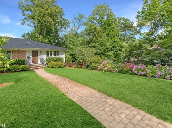 47 Durand Rd, Maplewood Twp., NJ 07040