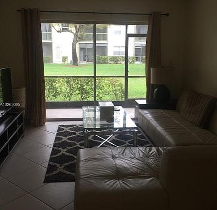 4th image of 4272 NW 89th Ave APT 105