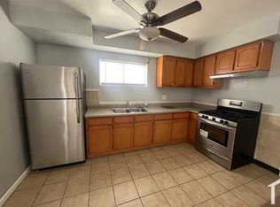 715 E 84th Pl #4, Los Angeles, CA 90001