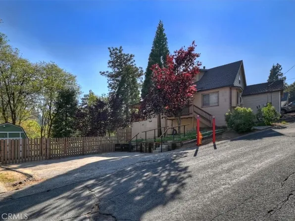23723 Hillside Dr, Crestline, CA 92325