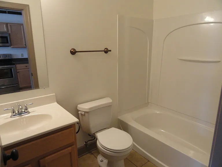 141-147 W Market St — Photo 9
