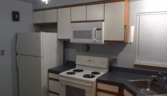 2nd image of 13931 Bramell St