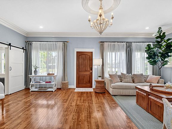 3rd image of 500 Churchill Road
