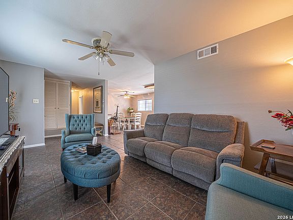 5th image of 5906 Knoll Krest