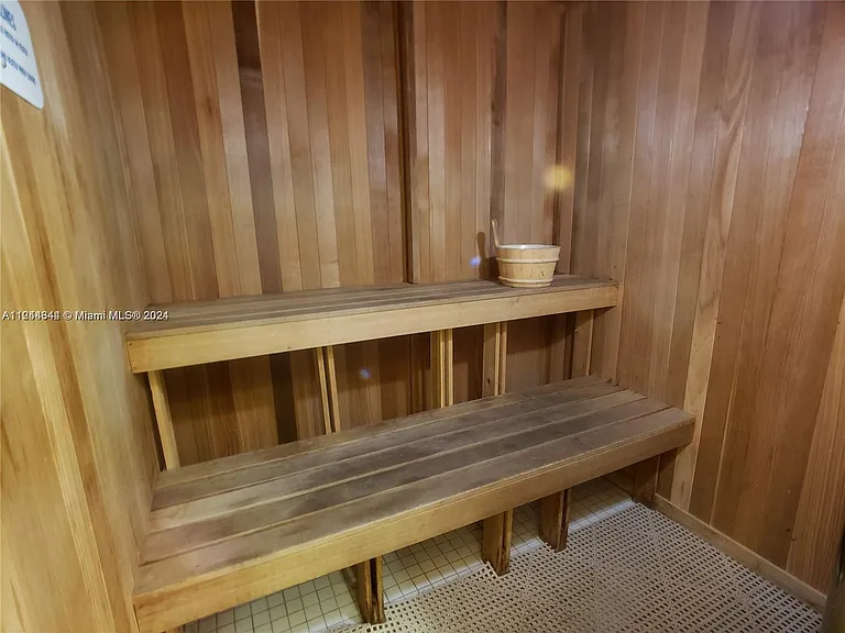 6917 Collins Ave #809 — Photo 39