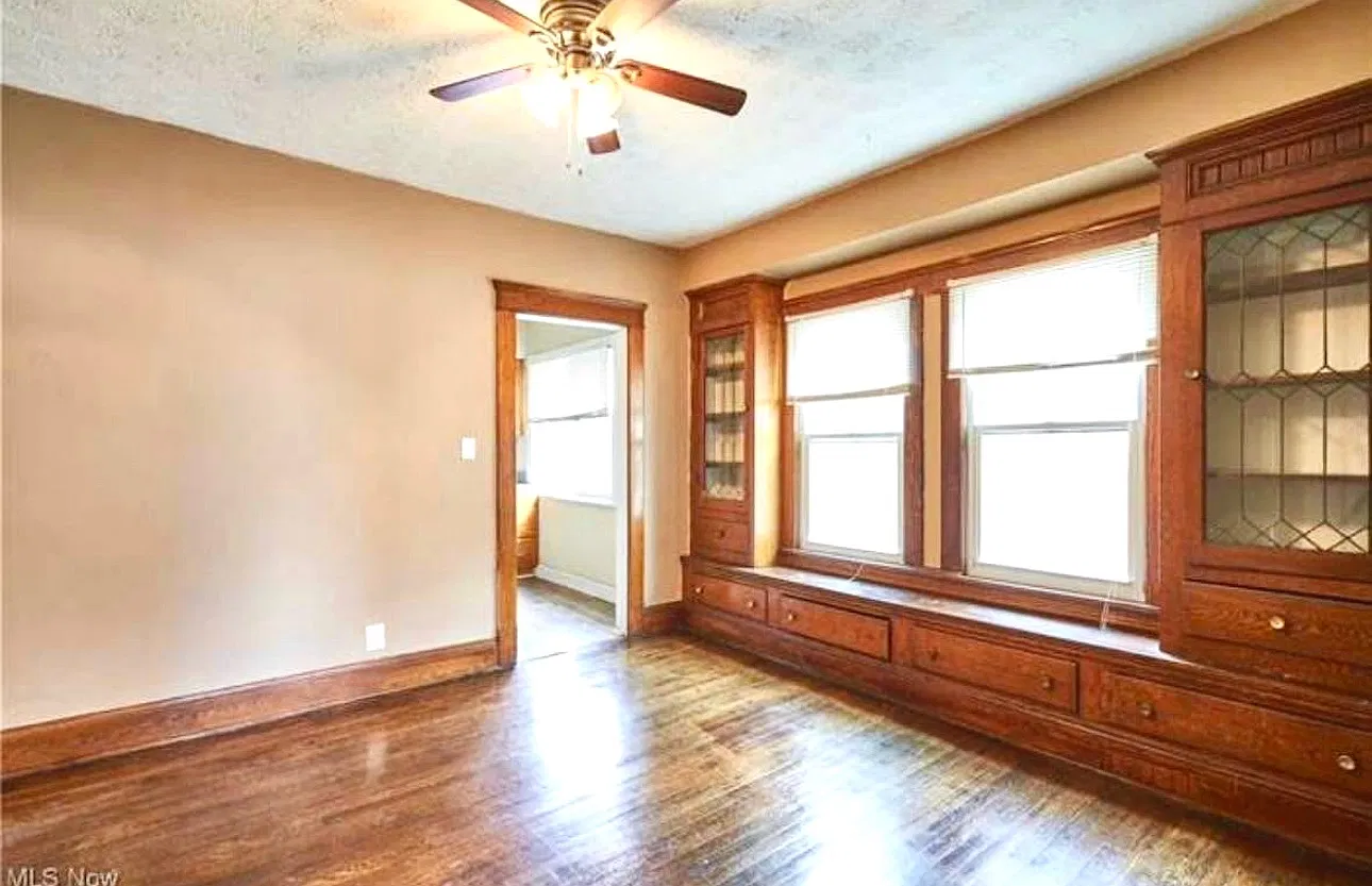 2 bed, 1059 sqft, $1,300 — Photo 3
