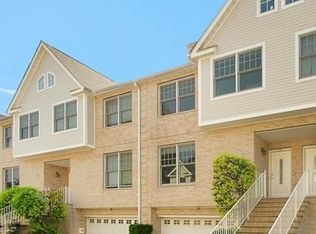 262 Drake Ave APT 8, New Rochelle, NY 10805