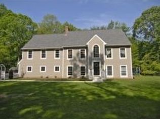 12 Hatchetts Hill Rd, Old Lyme, CT 06371