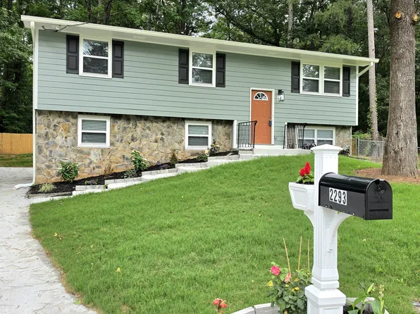 2293 Cherokee Valley Dr, Lithonia, GA 30058