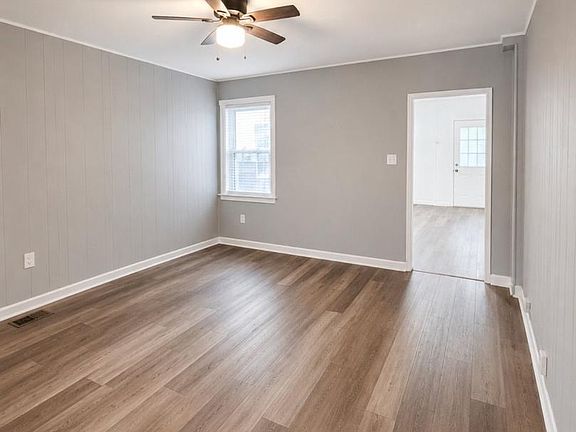 4th image of 3027 W 6th St