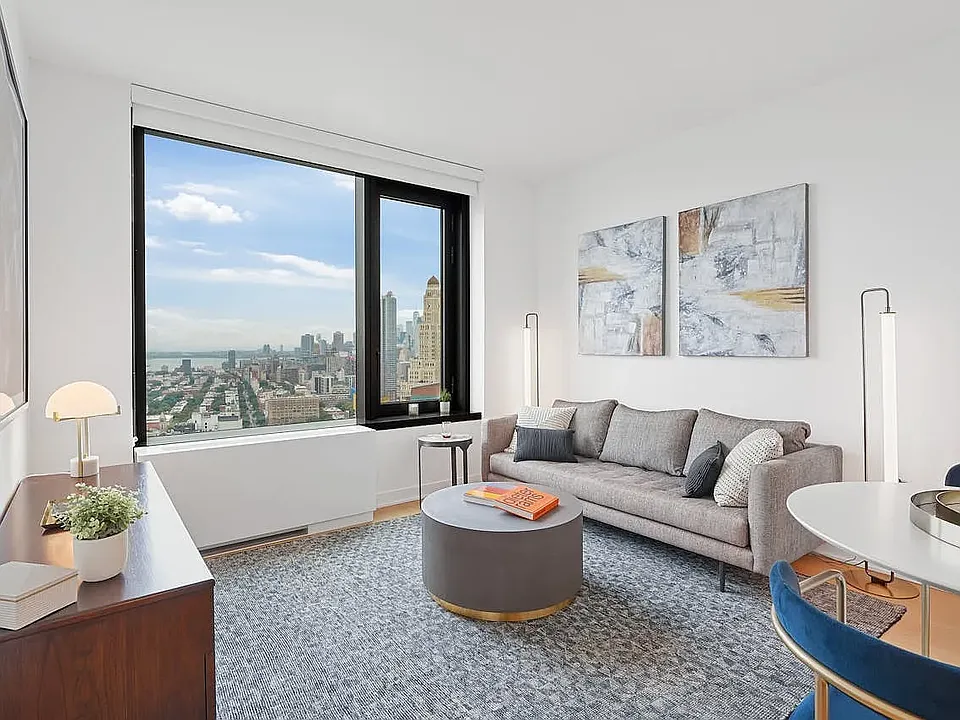 18 6th Ave #3202