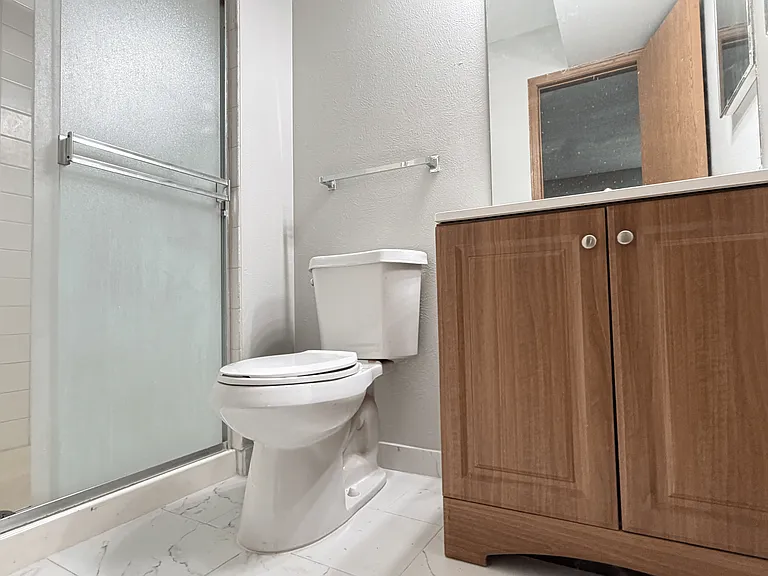 1074 S Dearborn St — Photo 12