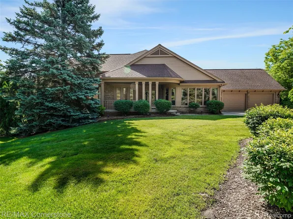 13780 Eaton Dr, Plymouth, MI 48170