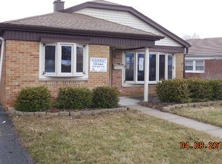3129 W Whipple Dr, Merrionette Park, IL