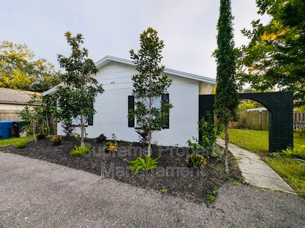 3154 Pine Tree Ave, Largo, FL 33771