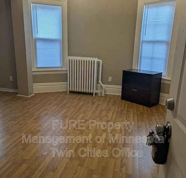 605 Van Buren Ave #2 — Photo 6