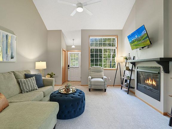 4th image of 1825 Donegal Dr APT 1