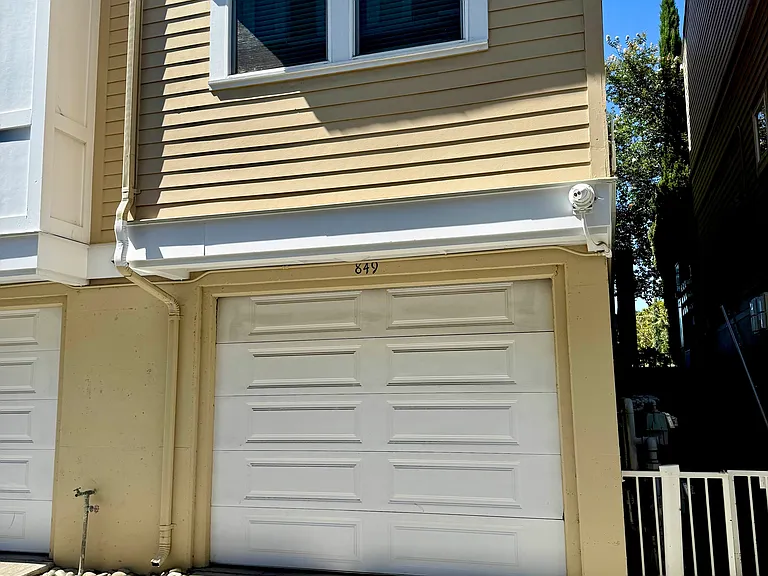 849 Frederick Cmns — Photo 12