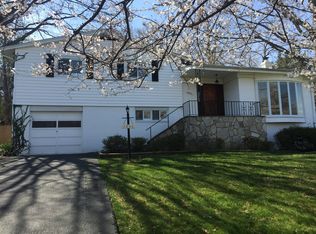 7800 Leesburg Dr, Bethesda, MD 20817
