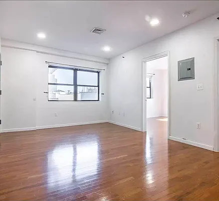 Rented by Five Stone NYC LLC | media 9