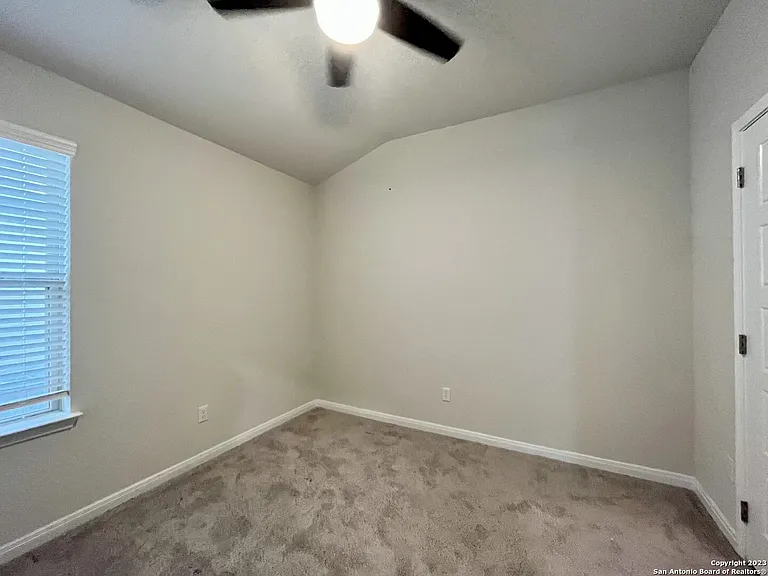 438 Shelton Pass — Photo 6
